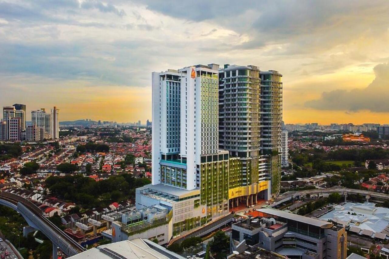 M World Hotel Formerly Known As Avante Hotel Petaling Jaya Bagian luar foto The hotel in 2018
