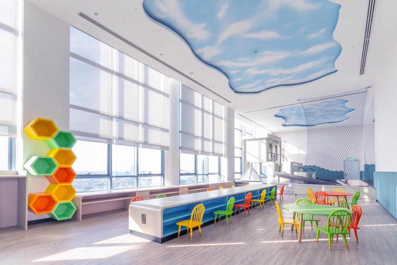 M World Hotel Formerly Known As Avante Hotel Petaling Jaya Bagian luar foto The Children's Hospital